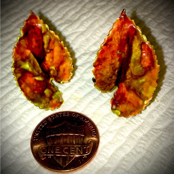 Vintage signed CORO rust orange green enamel leaf goldtone clip earrings new - Picture 11 of 17